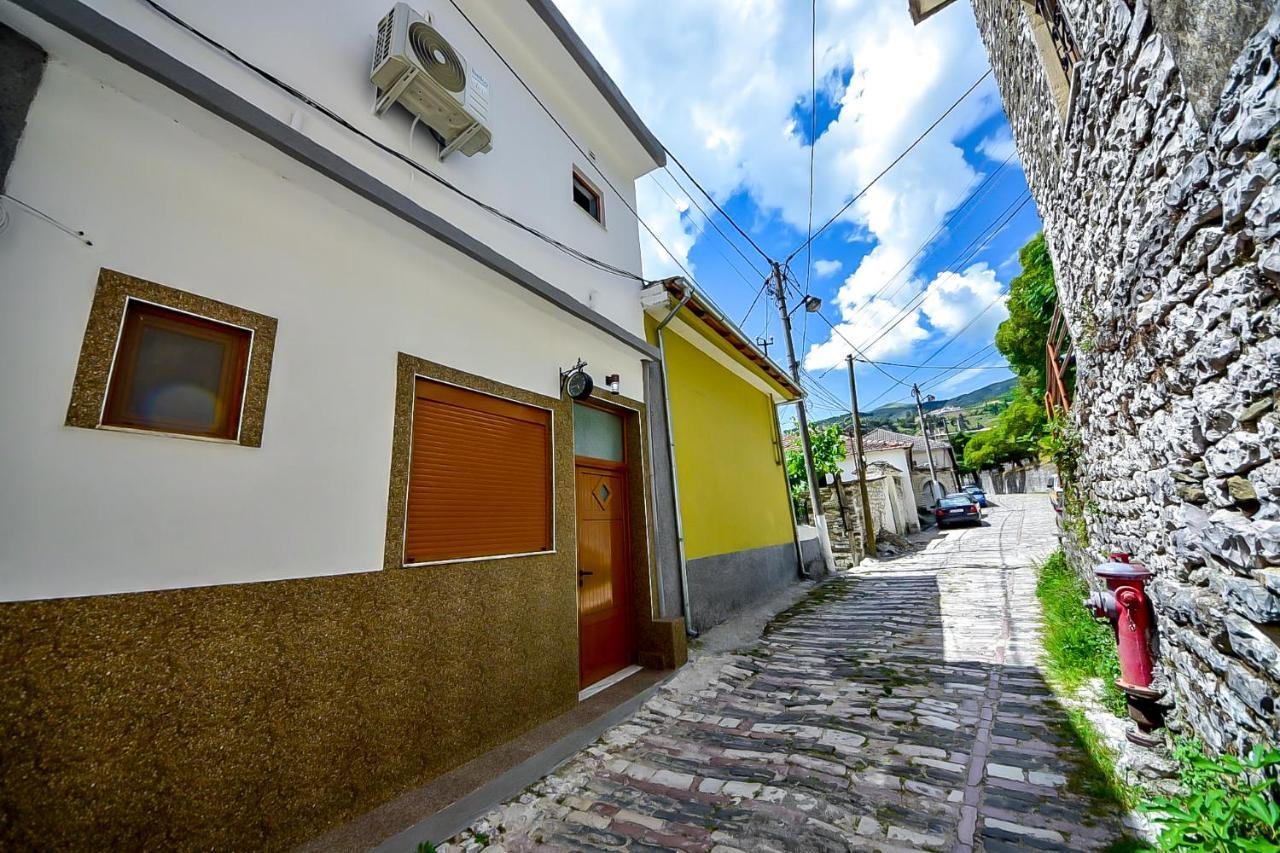 Hotel The Old Town Clock Gjirokastra Zewnętrze zdjęcie