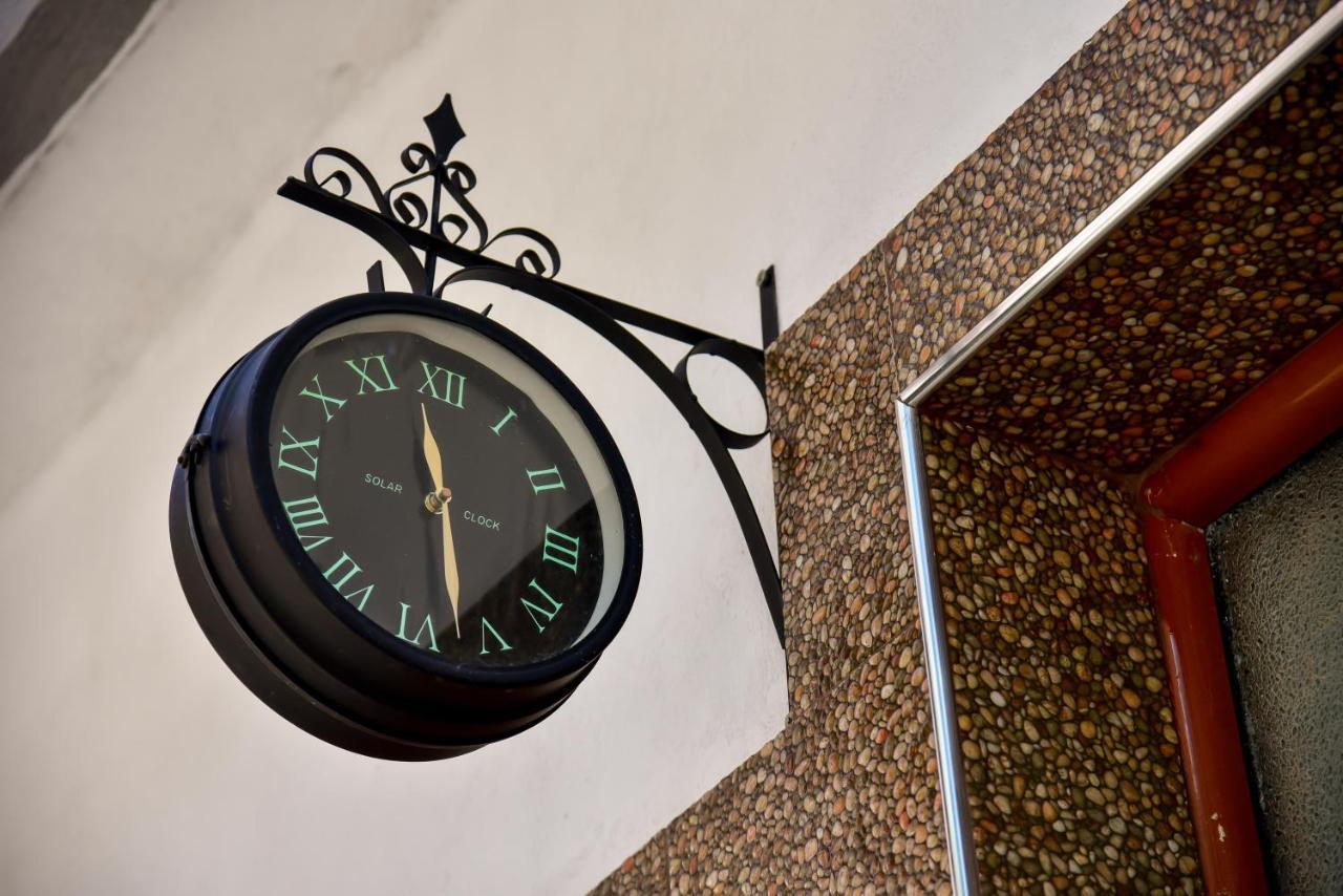 Hotel The Old Town Clock Gjirokastra Zewnętrze zdjęcie